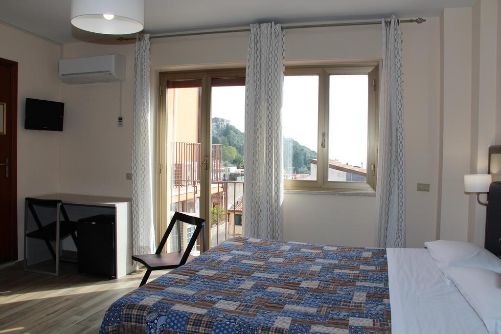 Residence Circe Taormina Exterior foto